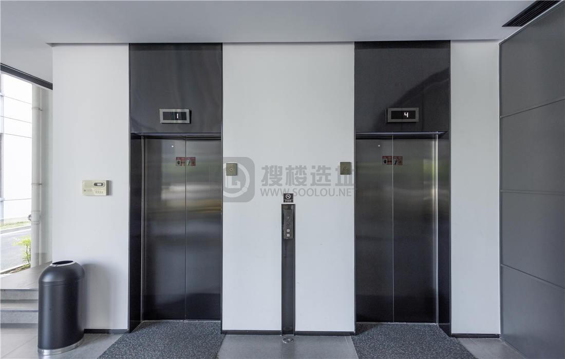 泰能科技园电梯间